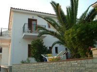 Green Hill Studios and Apartments 2*