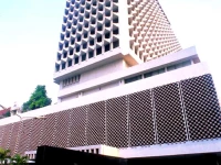 Indra Regent Hotel 4*