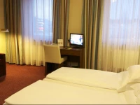 Hotel Central Hamburg 2*