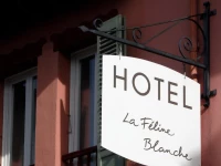 La Feline Blanche 3*