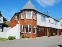 Rosewood Court Motel 4*