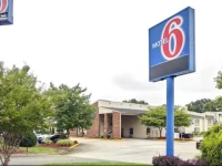Motel 6 Greensboro Airport 2*