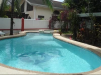 Menchus Pension House 2*