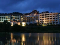 Pavillion Queens Bay 4*