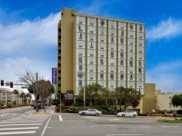 Comfort Inn by the Bay 2*