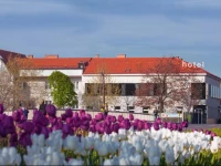 Strandhotel Alte Donau 4*