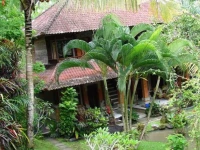 Gustis Garden Bungalows