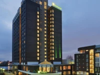 Holiday Inn Hamburg 4*