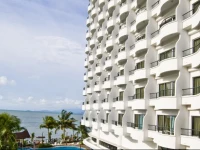 Flamingo by the Beach 4*