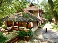Punamada Lake Resort Alleppey 5*
