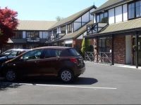 Tudor Court Motel 4*