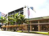 Polynesian Plaza Hotel 2*