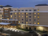 Courtyard Newark Elizabeth 3*