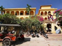 Auberge Mont-Royal Angkor 3*