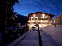 Apart Mount Everest 2*