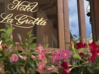 La Grotta San Marino Hotel 2*