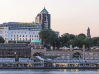 Hotel Hafen Hamburg 4*