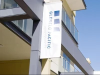 Glenelg Pacific Apartments 4*