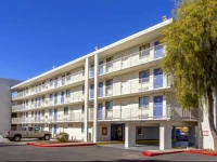 Motel 6 Phoenix - Northern Avenue 1*