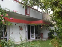 Bed and Breakfast New Delhi 3*