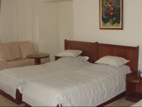 Astra Garni Hotel 3*