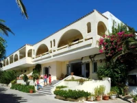 Marinos Beach Apartments 3*