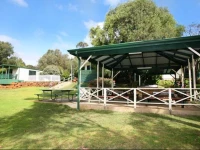 Riverview Tourist Park 4*