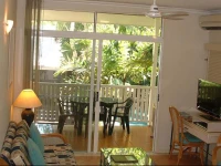 Palm Cove Tropic Apartments 4*