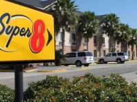 Super 8 Lafayette 2*
