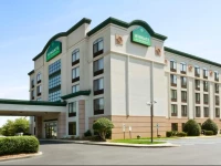 Wingate by Wyndham Greensboro 3*