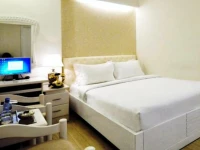 The White 1 Hotel 3*