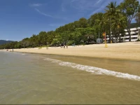 On Palm Cove Beachfront Apartments 4*
