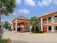 Super 8 Galveston 2*