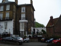 Hubert House Guesthouse 4*