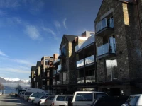 Nomads Queenstown Backpackers 5*