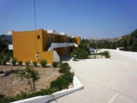 Manolis Studios Laganas 2*