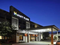 Hyatt Place Milwaukee West 3*