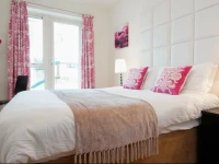 Jameson Court Apartments 4*