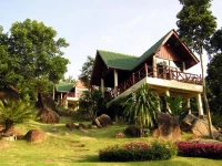 Amstardam Bar & Stone Hill Resort 3*