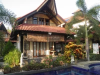 Tradisi Beach Front Villas 1*
