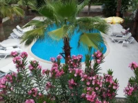 Kuetle Hotel & Restaurant 2*