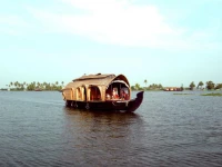 Houseboat 1*