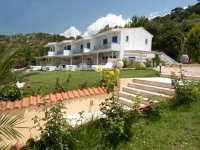 Metaxatos Apartments 3*