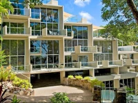 Little Cove Court 4*