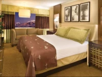 Harrahs Reno 4*