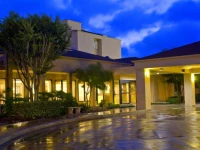Courtyard San Antonio Airport 3*