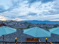Lijiang Shishan House 5*