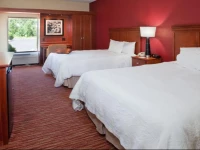 Hampton Inn Columbus-East 3*