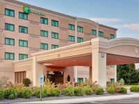 Holiday Inn Mount Vernon 3*