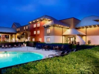 Holiday Inn Express Nashville Airport 3*